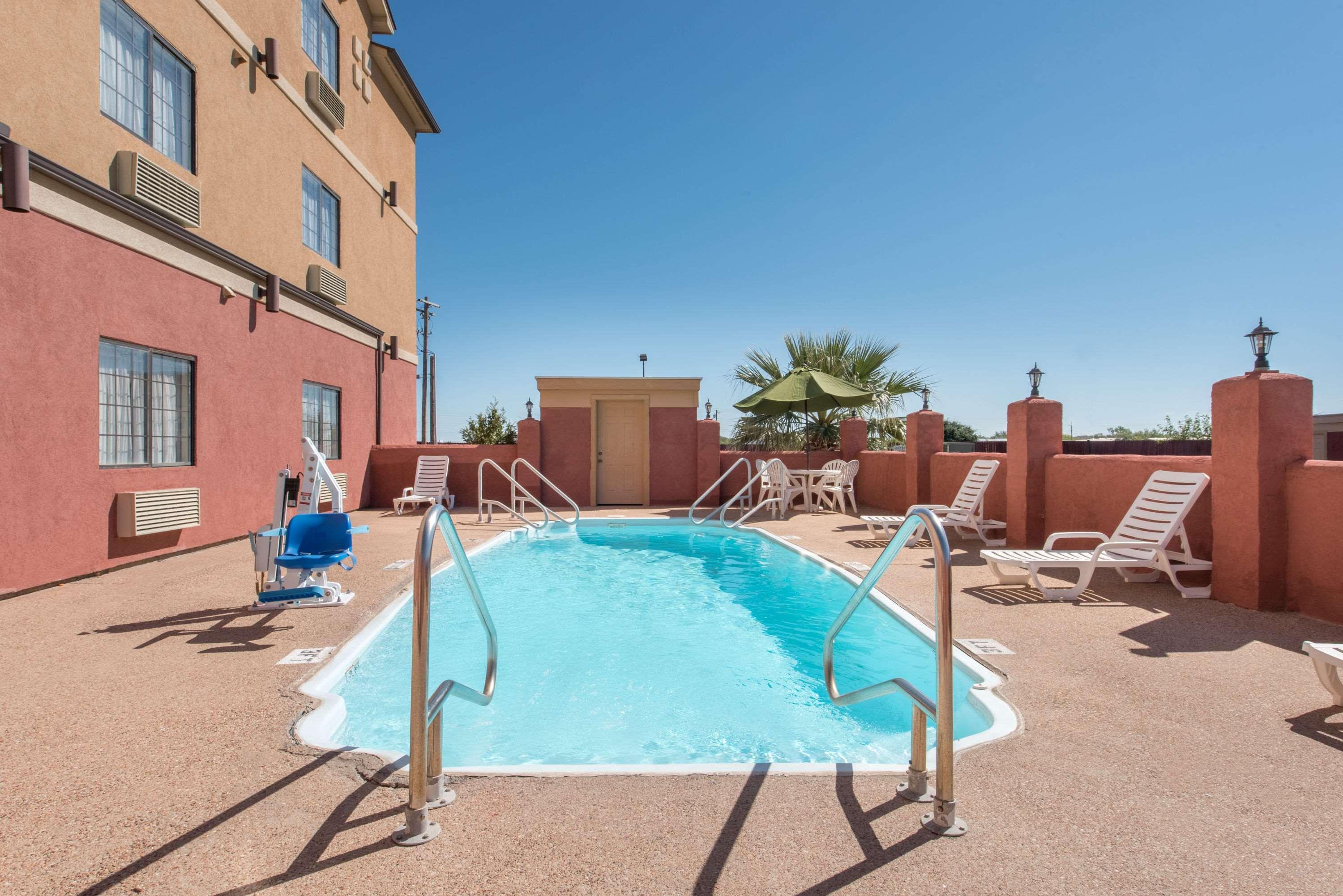 מלון Super 8 By Wyndham Abilene South מראה חיצוני תמונה